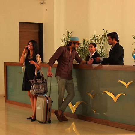 Palm Green Club Resort Jetalpur Dış mekan fotoğraf