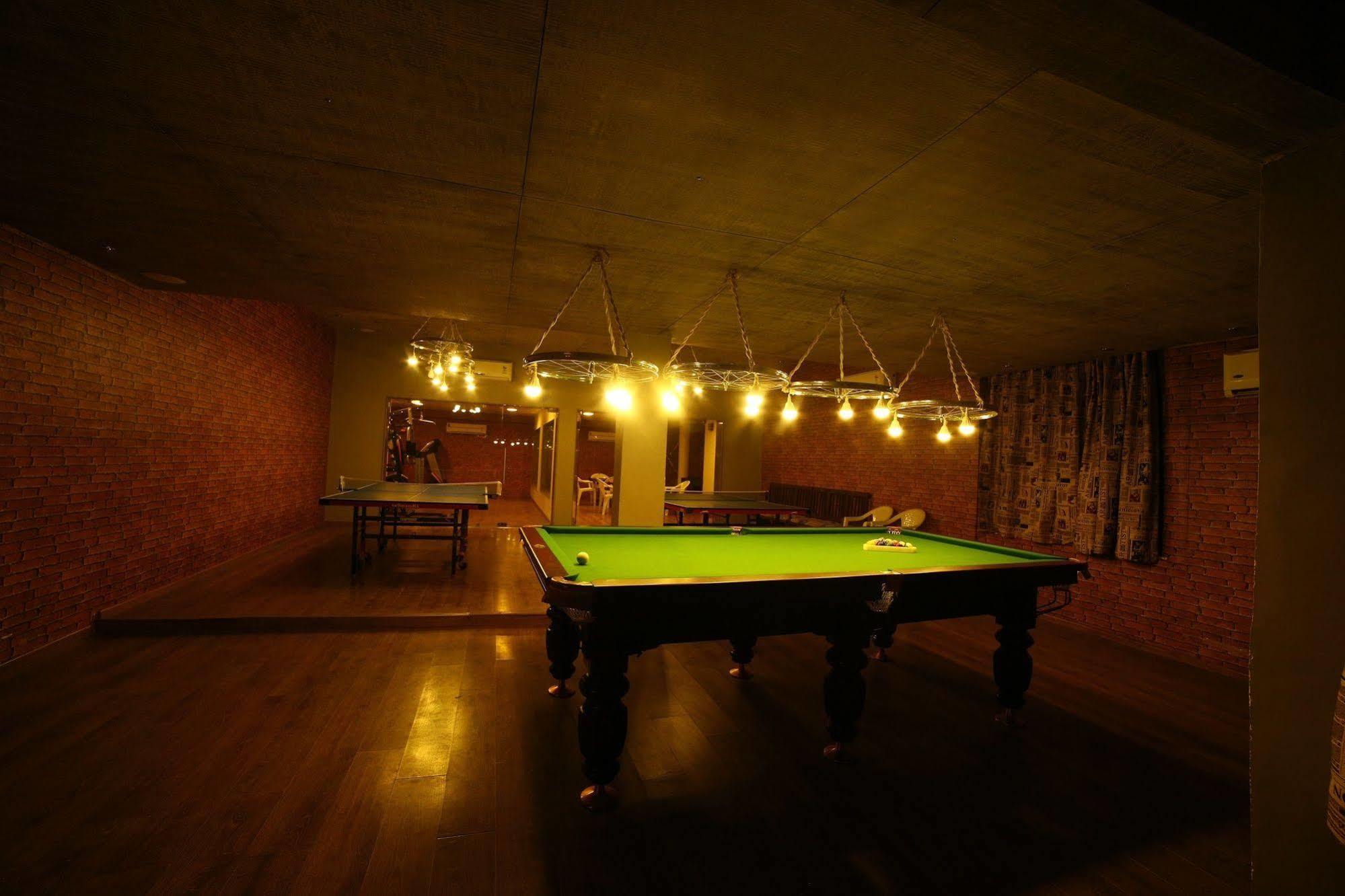 Palm Green Club Resort Jetalpur Dış mekan fotoğraf