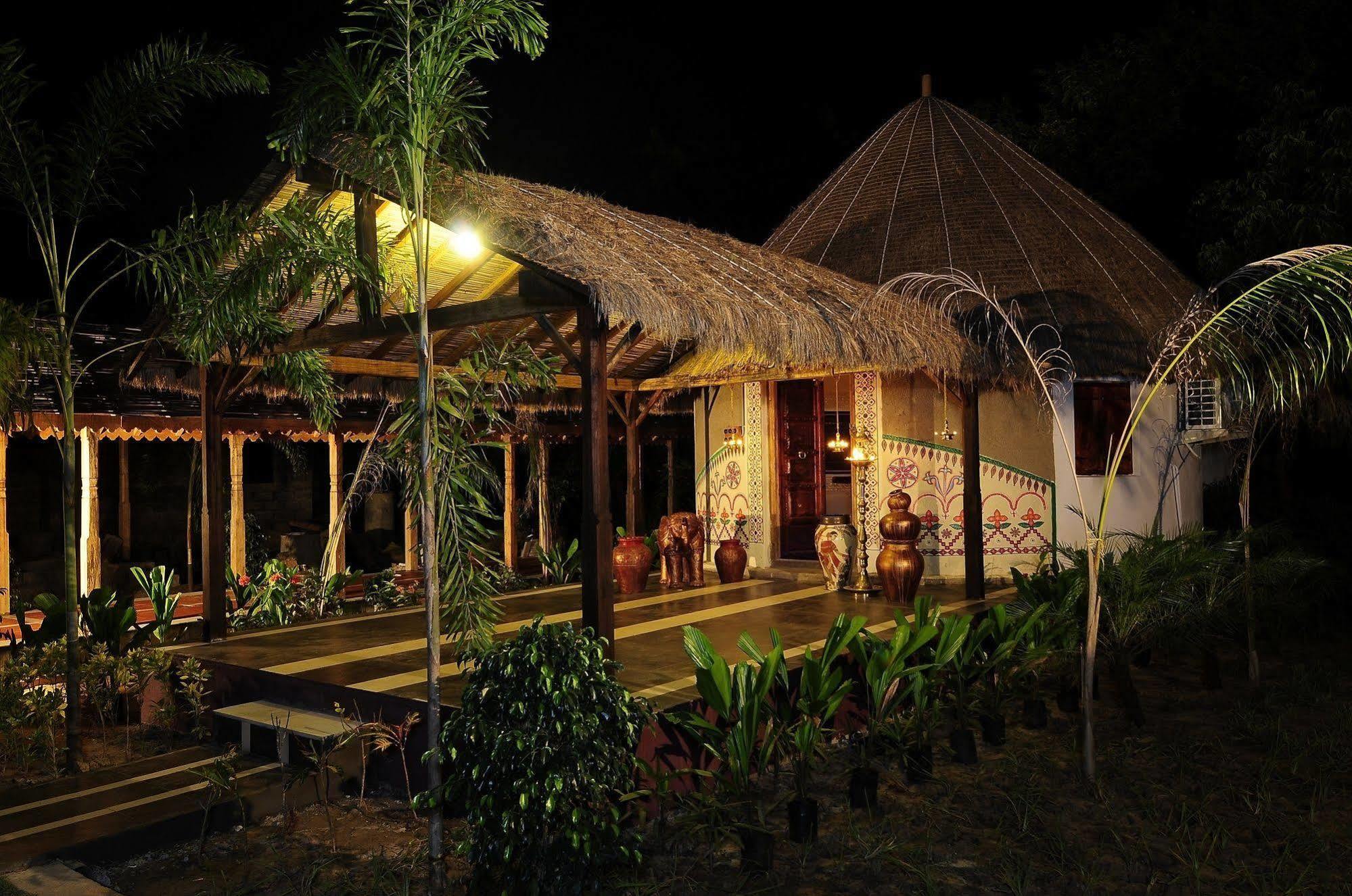 Palm Green Club Resort Jetalpur Dış mekan fotoğraf
