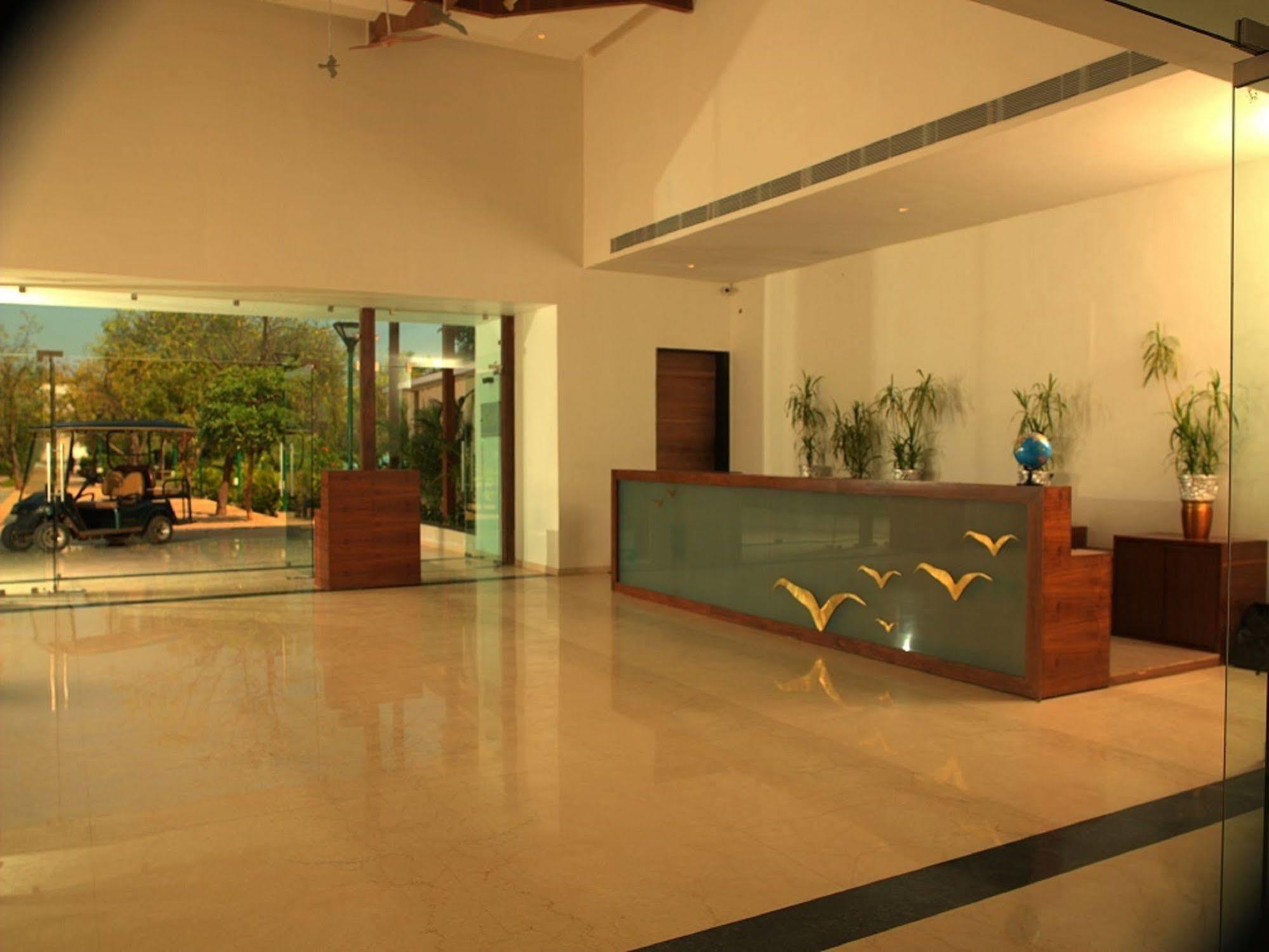 Palm Green Club Resort Jetalpur Dış mekan fotoğraf