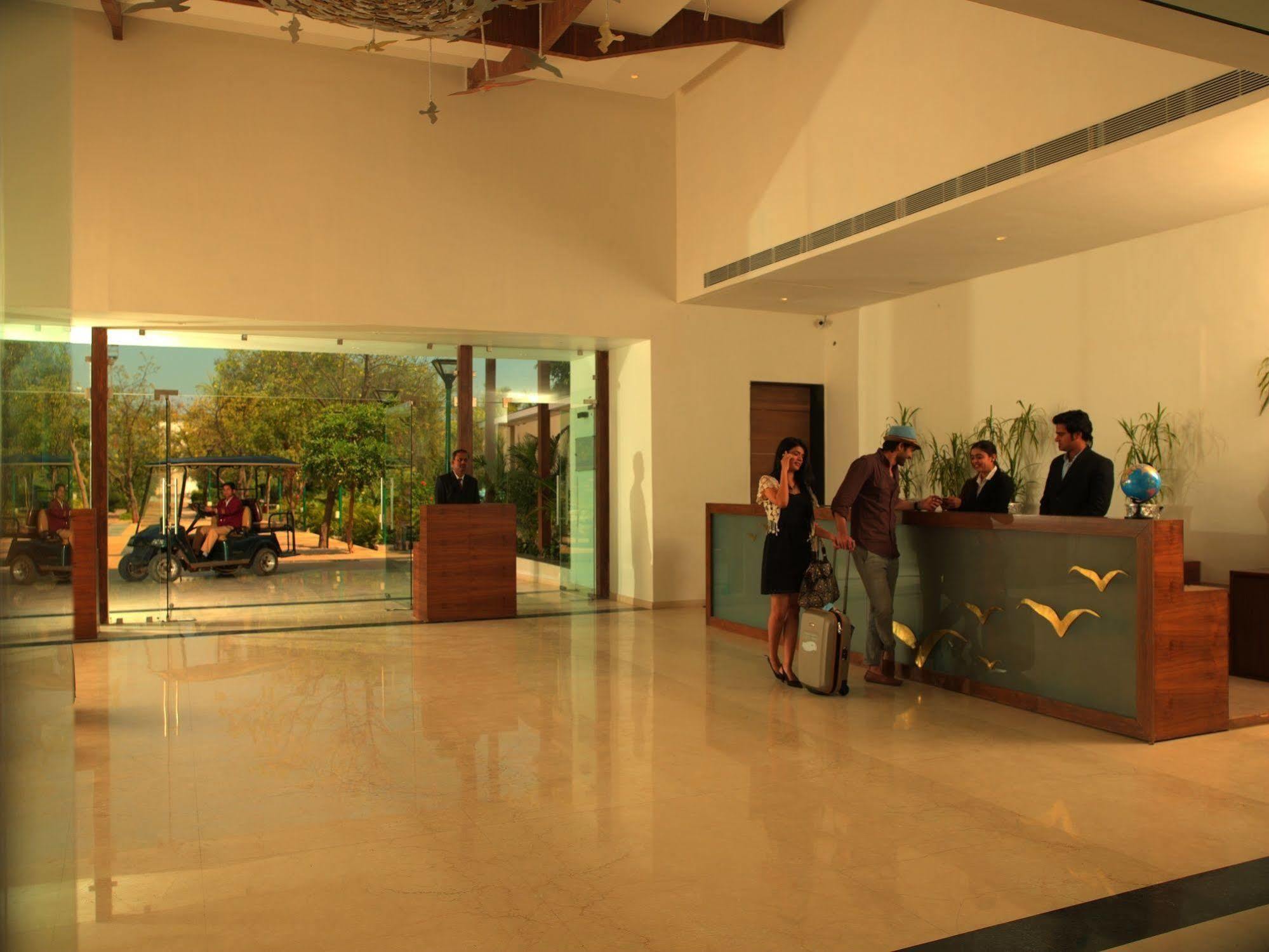 Palm Green Club Resort Jetalpur Dış mekan fotoğraf