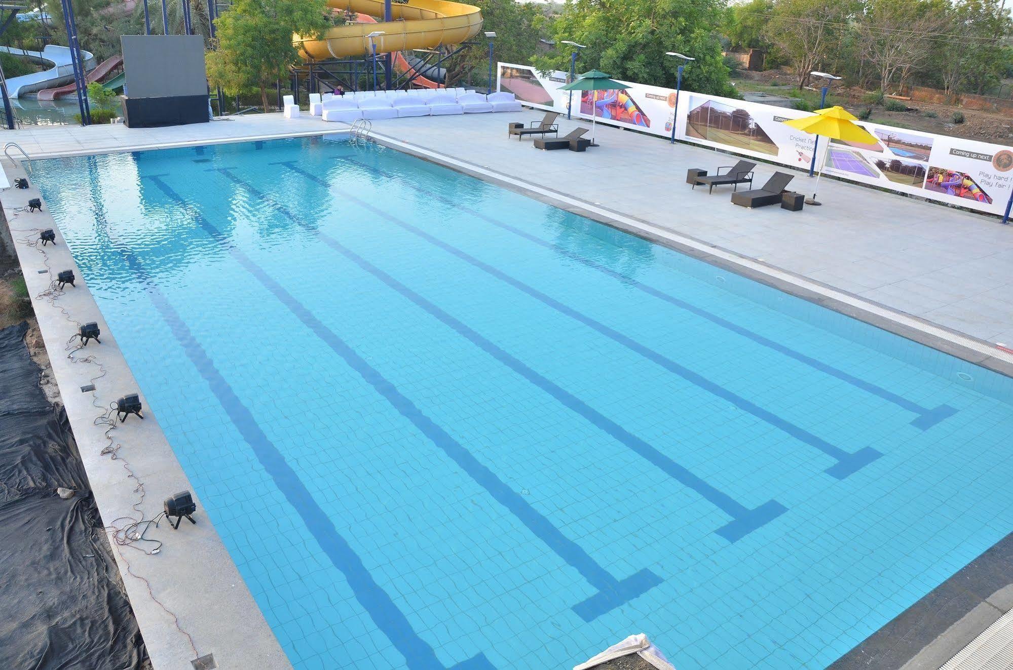Palm Green Club Resort Jetalpur Dış mekan fotoğraf